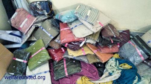 woolen clothes distributed near aiims delhi