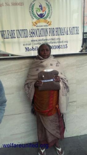 woolen clothes distribution sai mandir 5