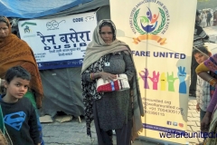 woolen clothes distributed near aiims delhi